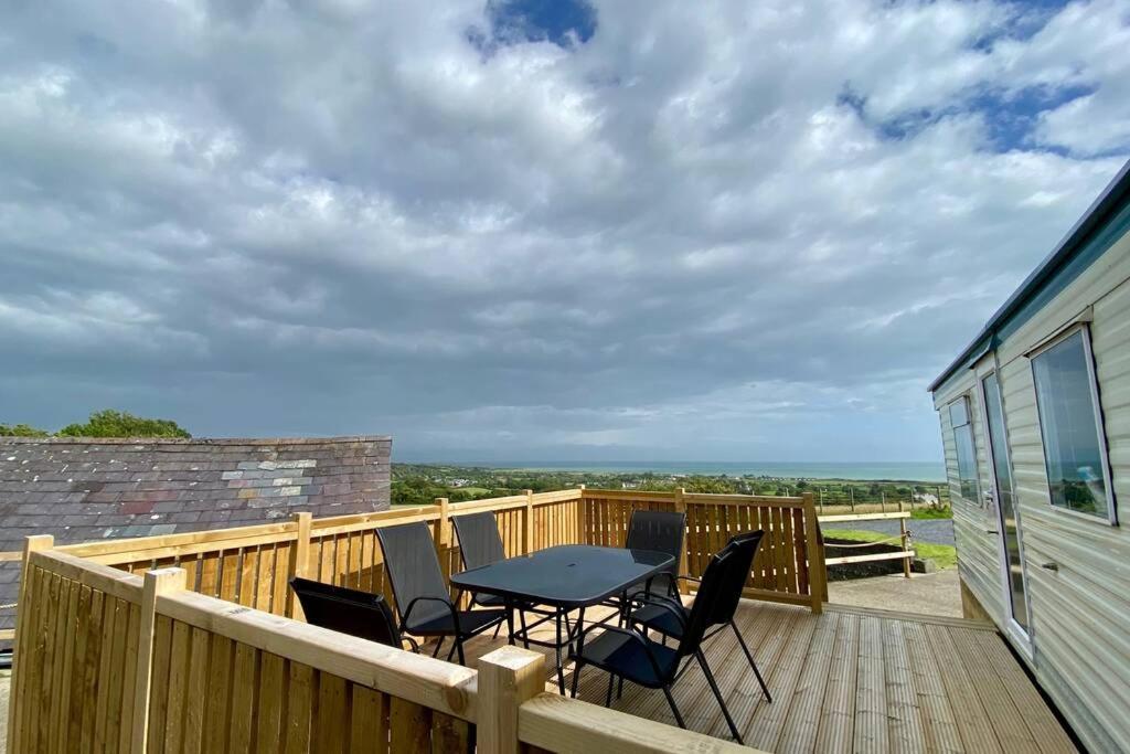 Snowdon Bay - North Wales - Stunning Llyn Peninsula Mountain & Ocean Views - Wilde Retreats Βίλα Pwllheli Εξωτερικό φωτογραφία